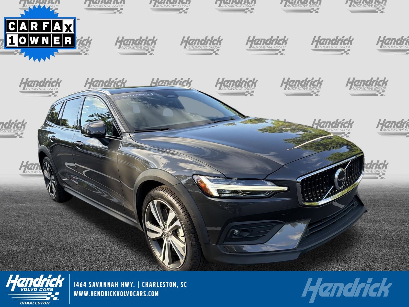 2025 Volvo V60 Cross Country B5 Plus AWD's photo