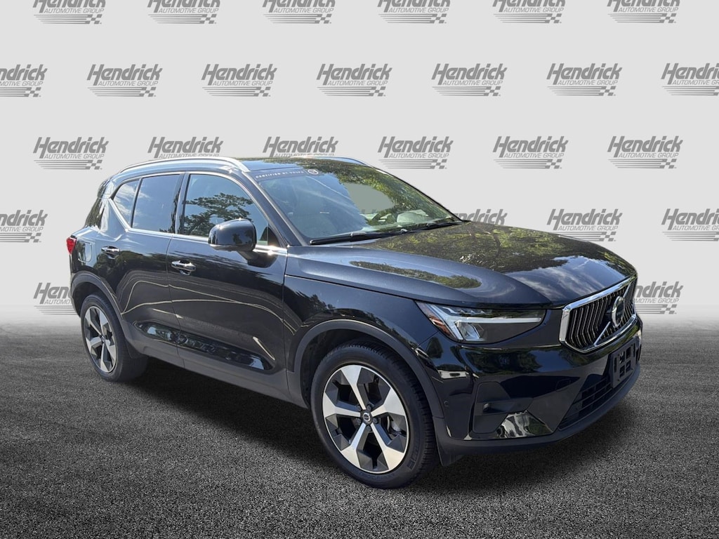 Certified 2023 Volvo XC40 Ultimate Bright Theme SUV