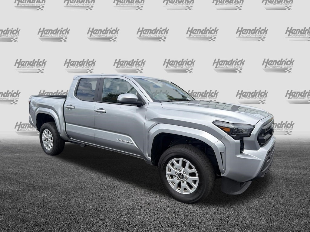 Used 2025 Toyota Tacoma 4WD SR5 Pickup