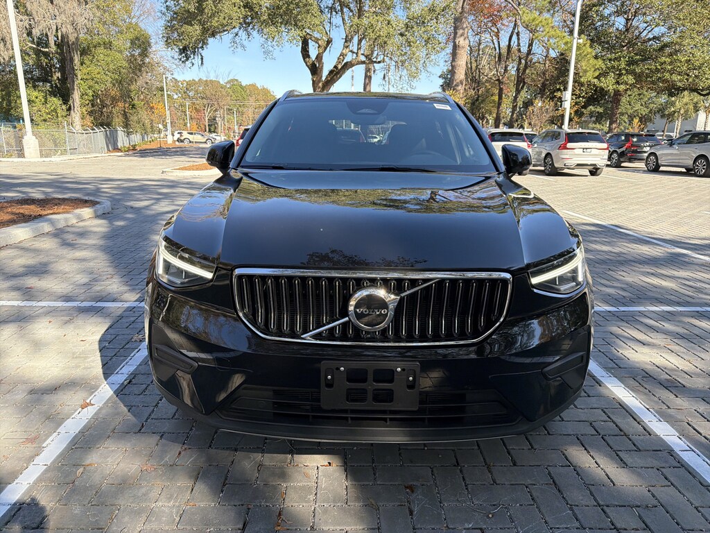 Certified 2025 Volvo XC40 Core Bright Theme SUV