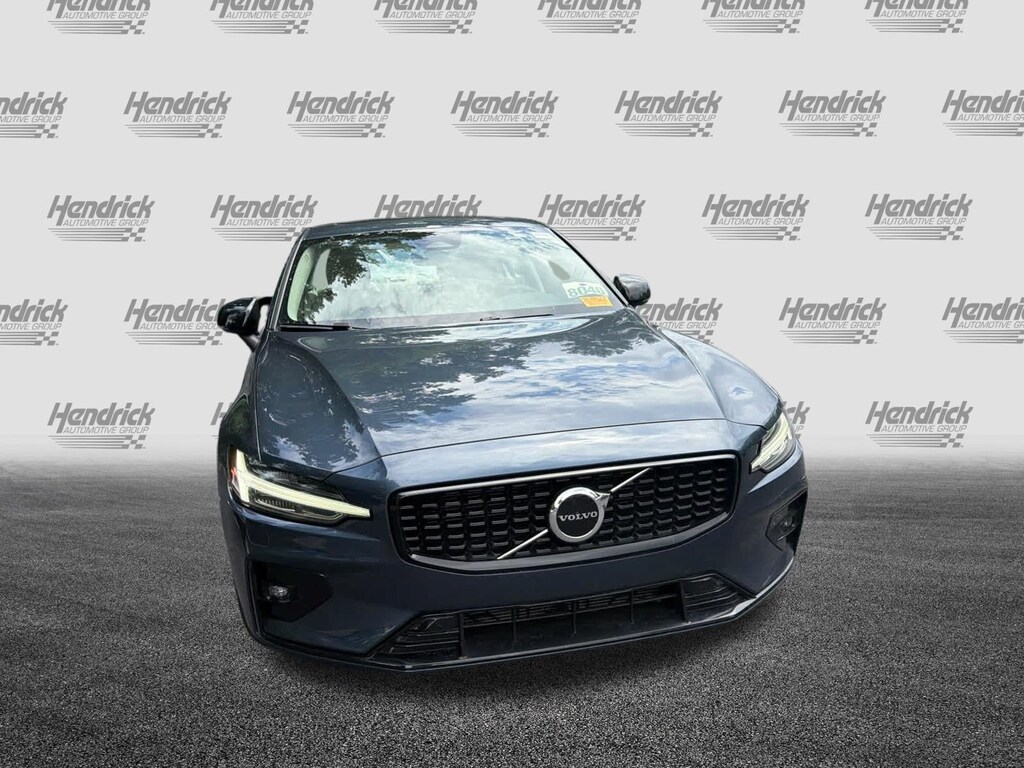Used 2024 Volvo S60 Core Dark Theme Sedan