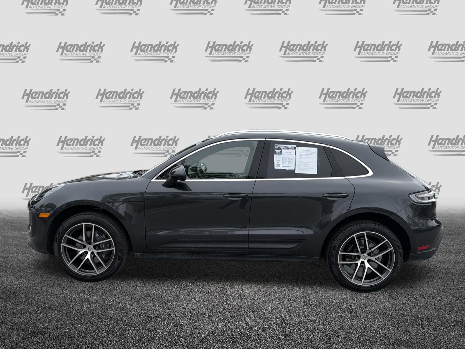 2022 Porsche Macan photo 5