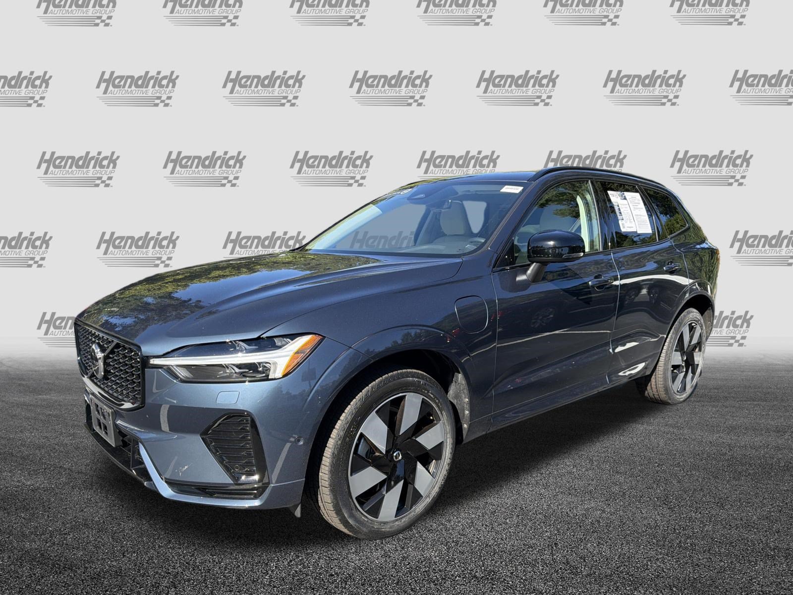 Certified 2024 Volvo XC60 Recharge Plug-In Hybrid Plus Dark Theme SUV
