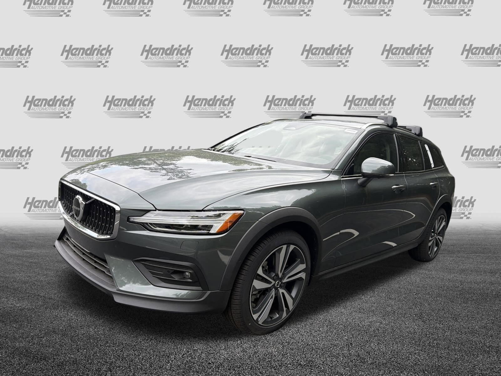 Volvo V60 Cross Country B5 Plus