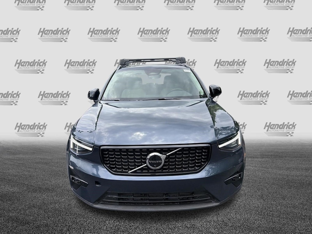 New 2026 Volvo XC40 B5 Ultra SUV