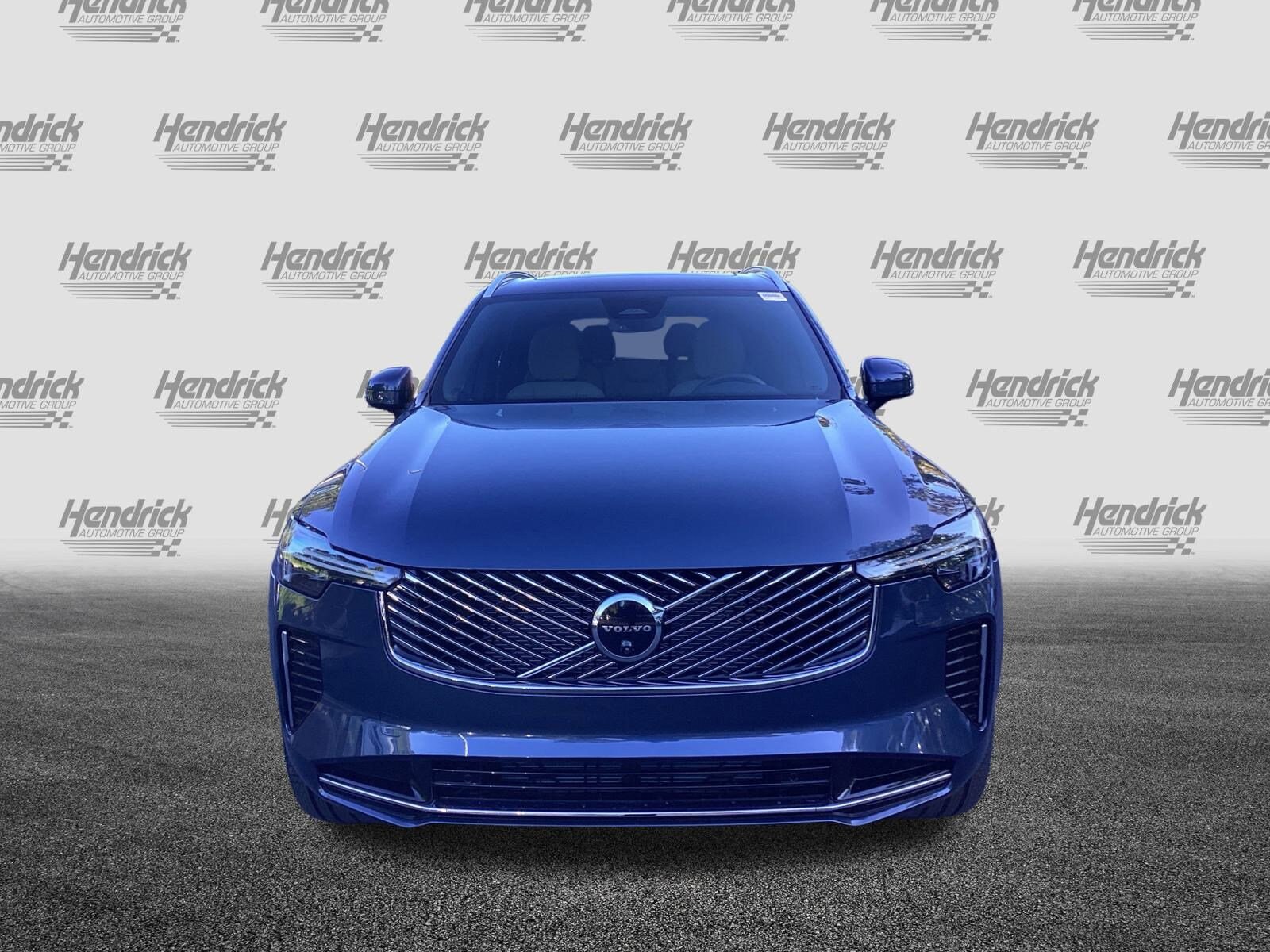 2026 Volvo XC90 Plus photo 3