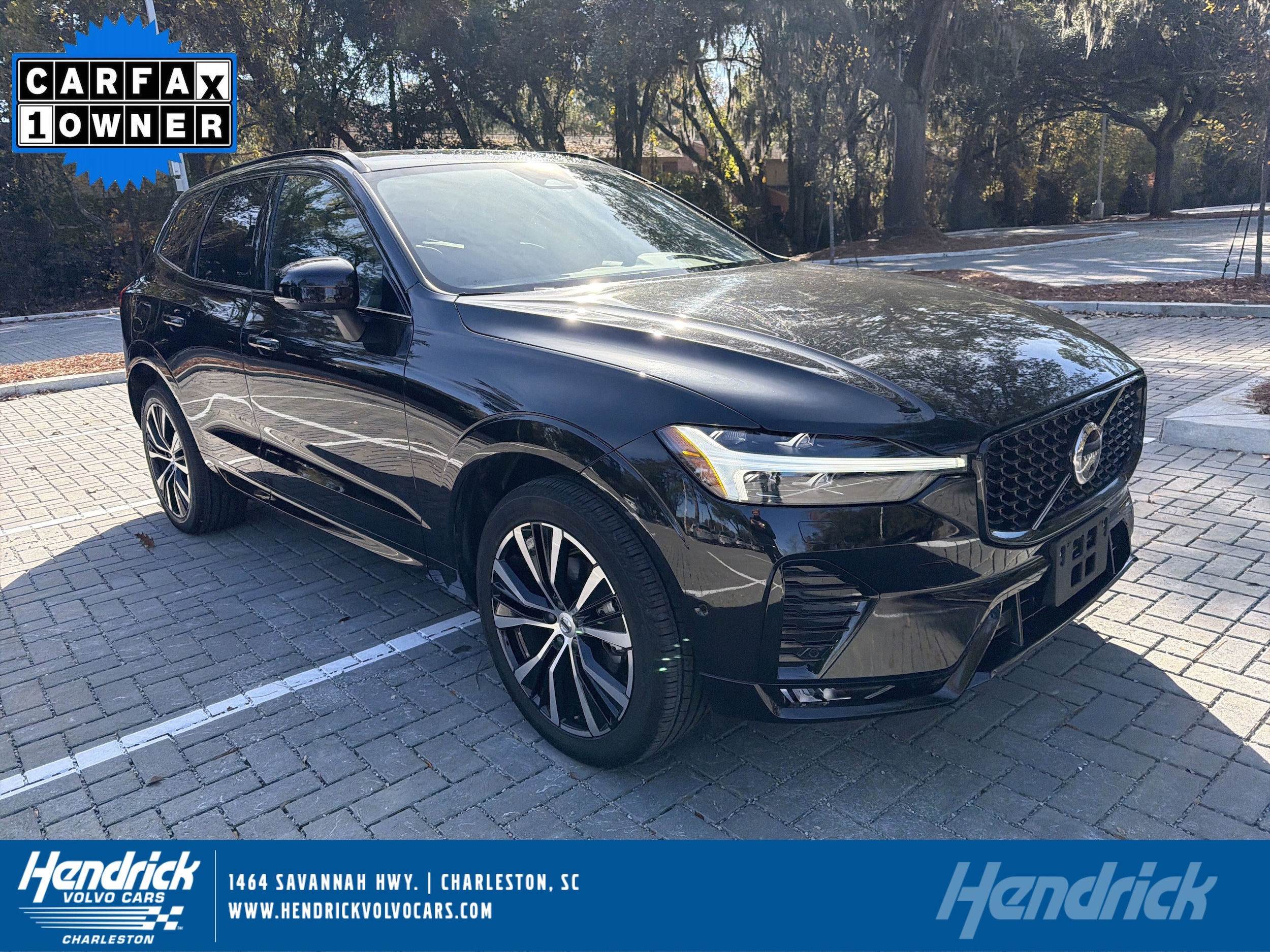 2025 Volvo XC60 Plus's photo