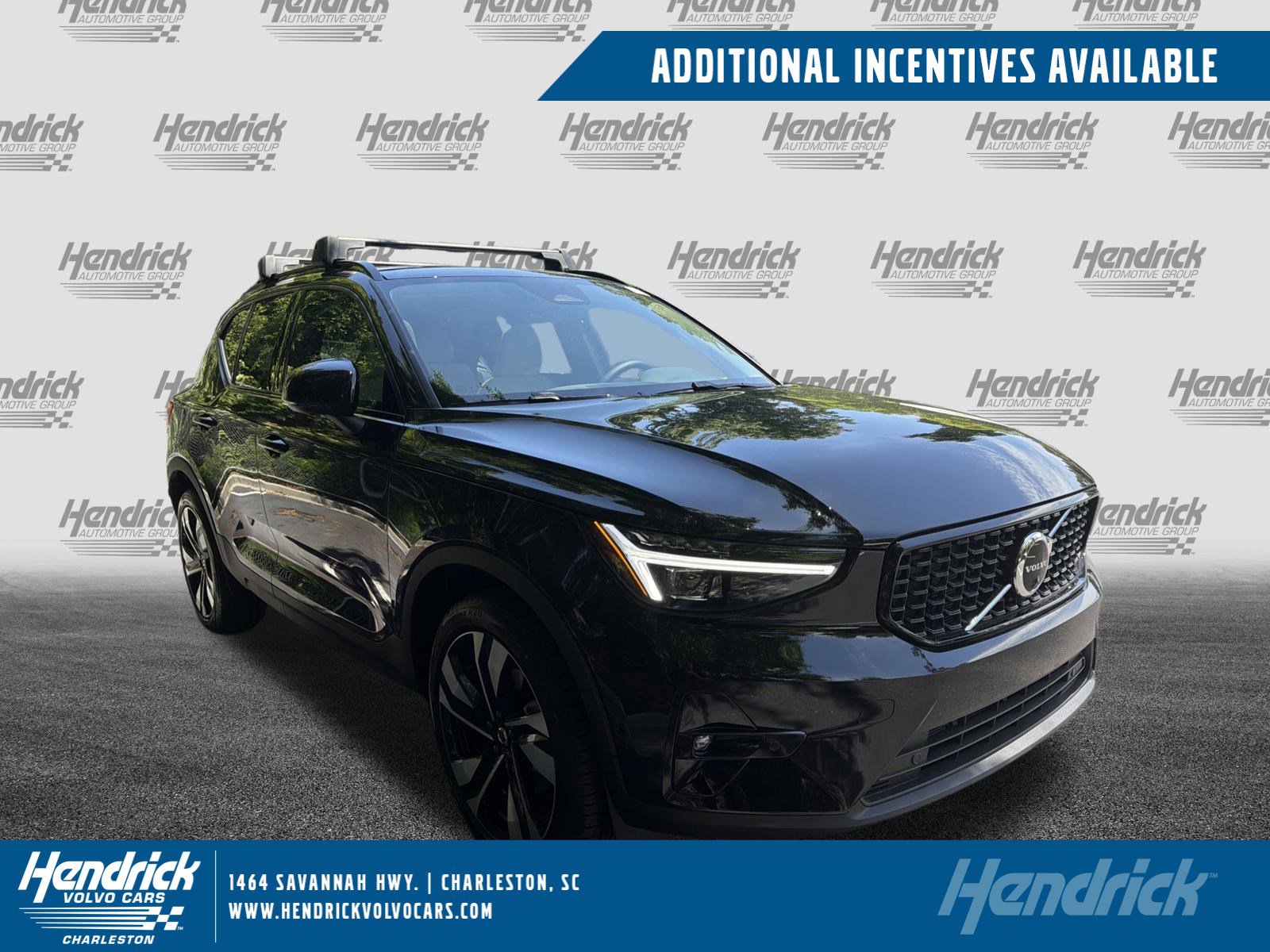 2026 Volvo XC40 B5 Ultra Dark AWD's photo