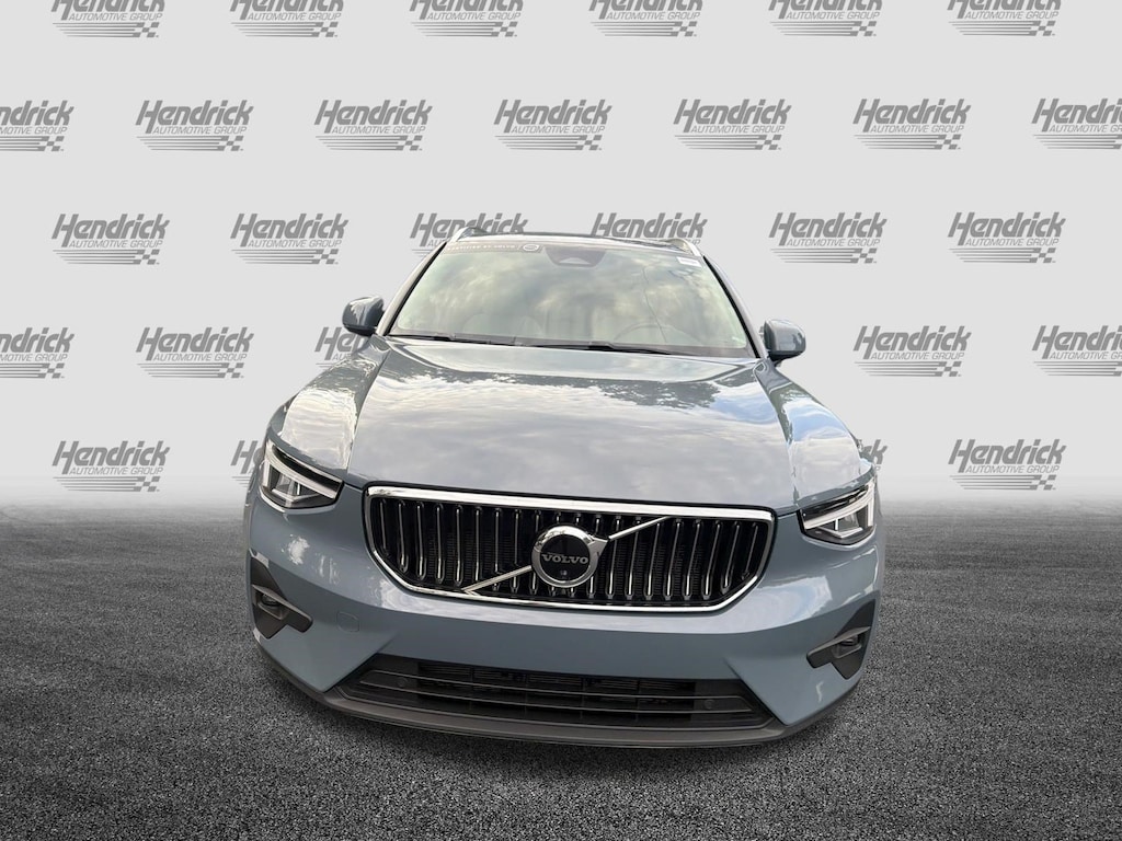 Certified 2023 Volvo XC40 Plus Bright Theme SUV