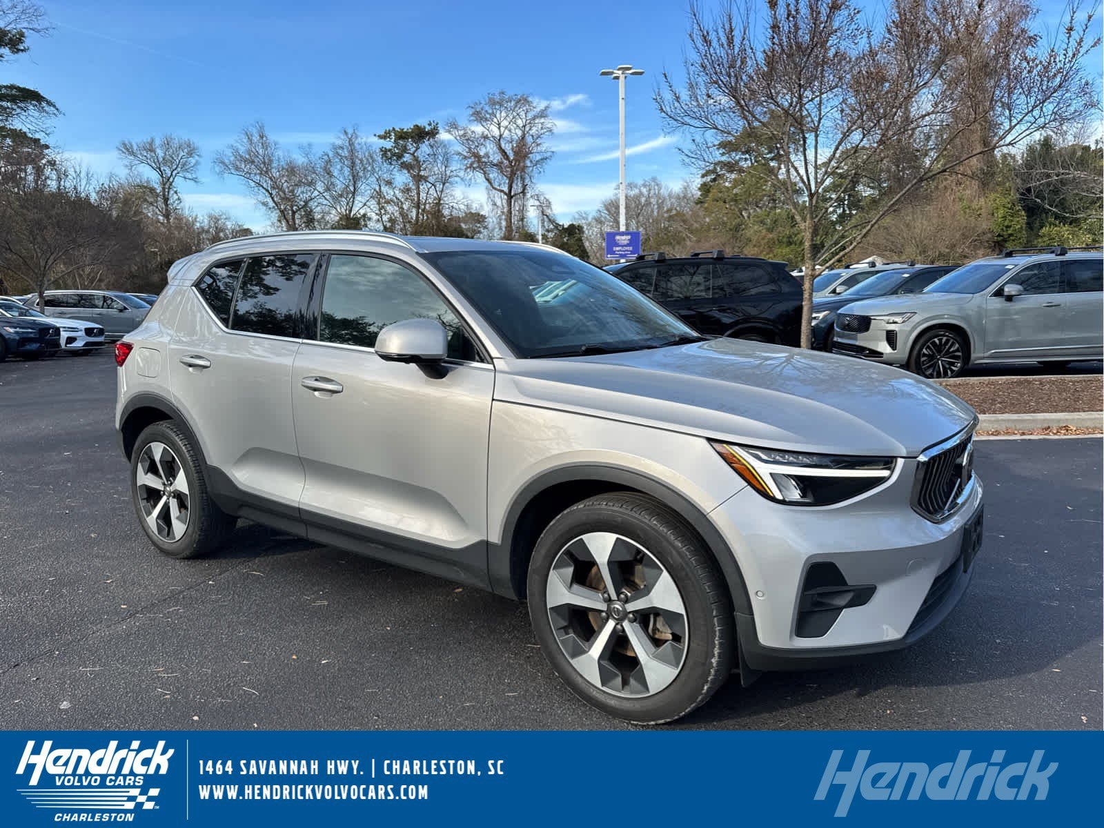 2023 Volvo XC40 Plus's photo