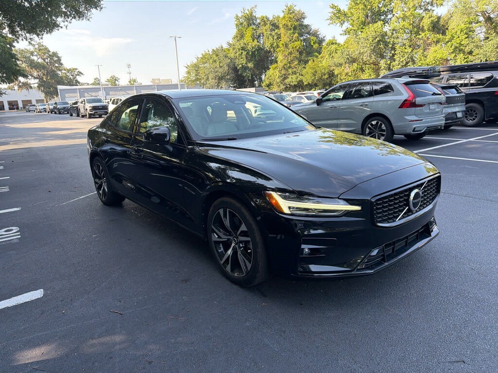Used 2024 Volvo S60 Core Dark Theme Sedan