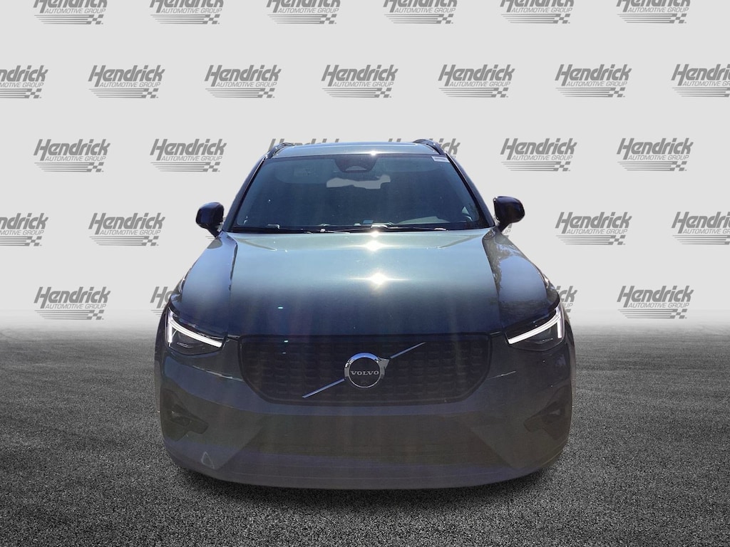 New 2026 Volvo XC40 B5 Plus SUV