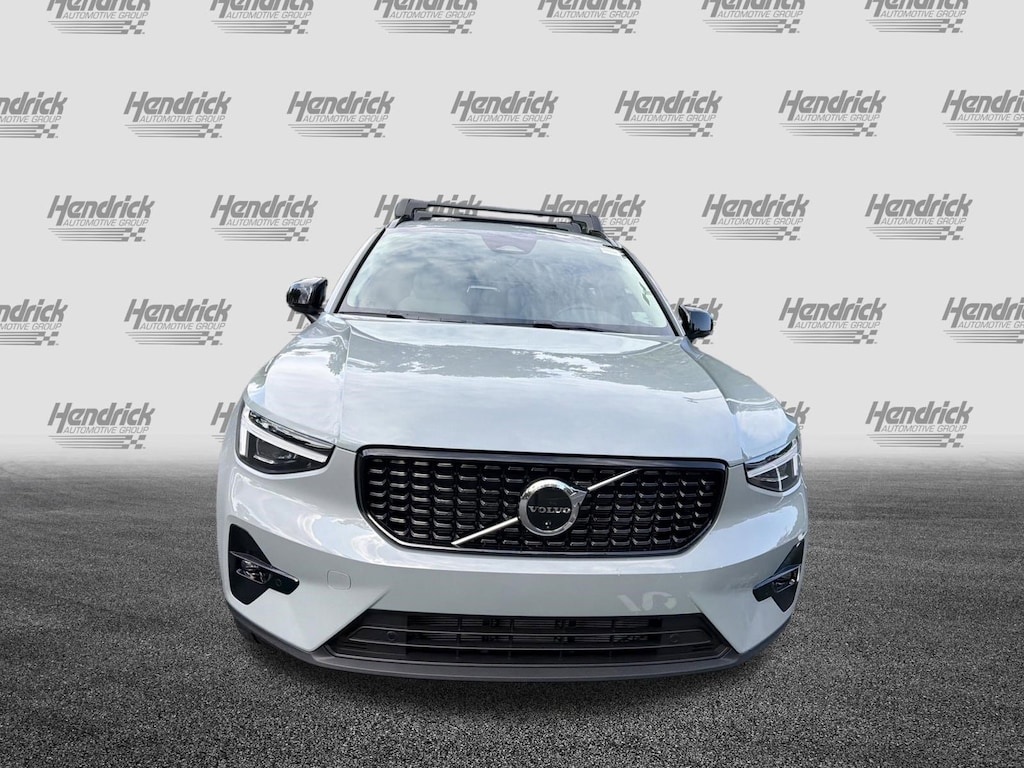 New 2026 Volvo XC40 B5 Ultra SUV