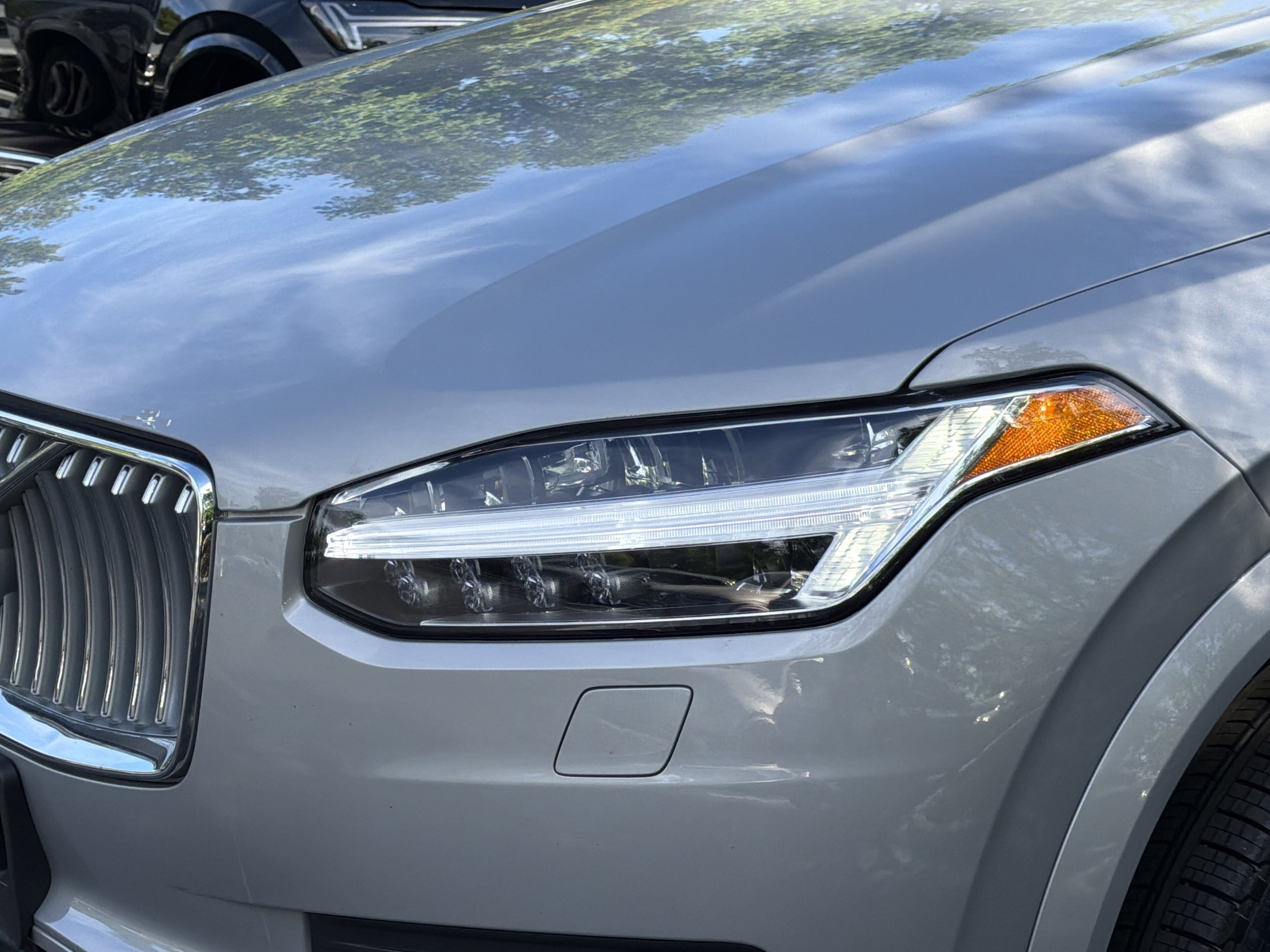 2024 Volvo XC90 Recharge Plug-In Hybrid Ultimate Bright Theme photo 5