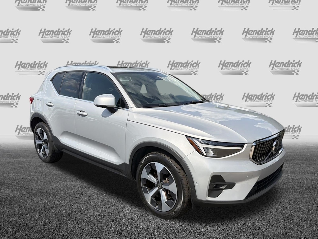 Certified 2023 Volvo XC40 Plus Bright Theme SUV