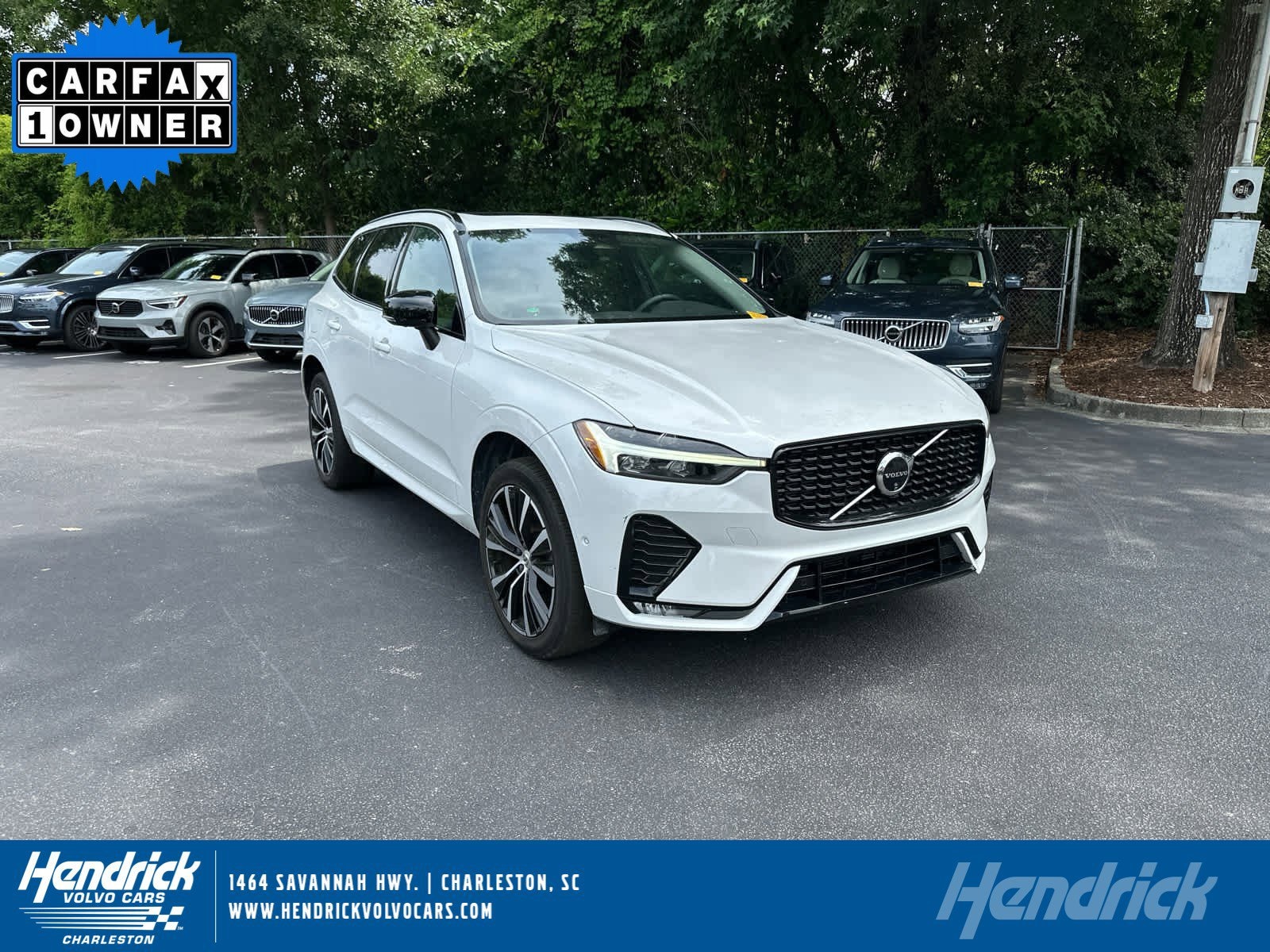 2024 Volvo XC60 B5 Plus Dark Theme AWD's photo