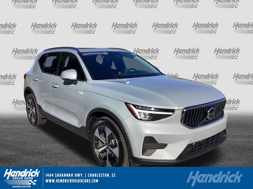 Certified 2025 Volvo XC40 Core Bright Theme SUV