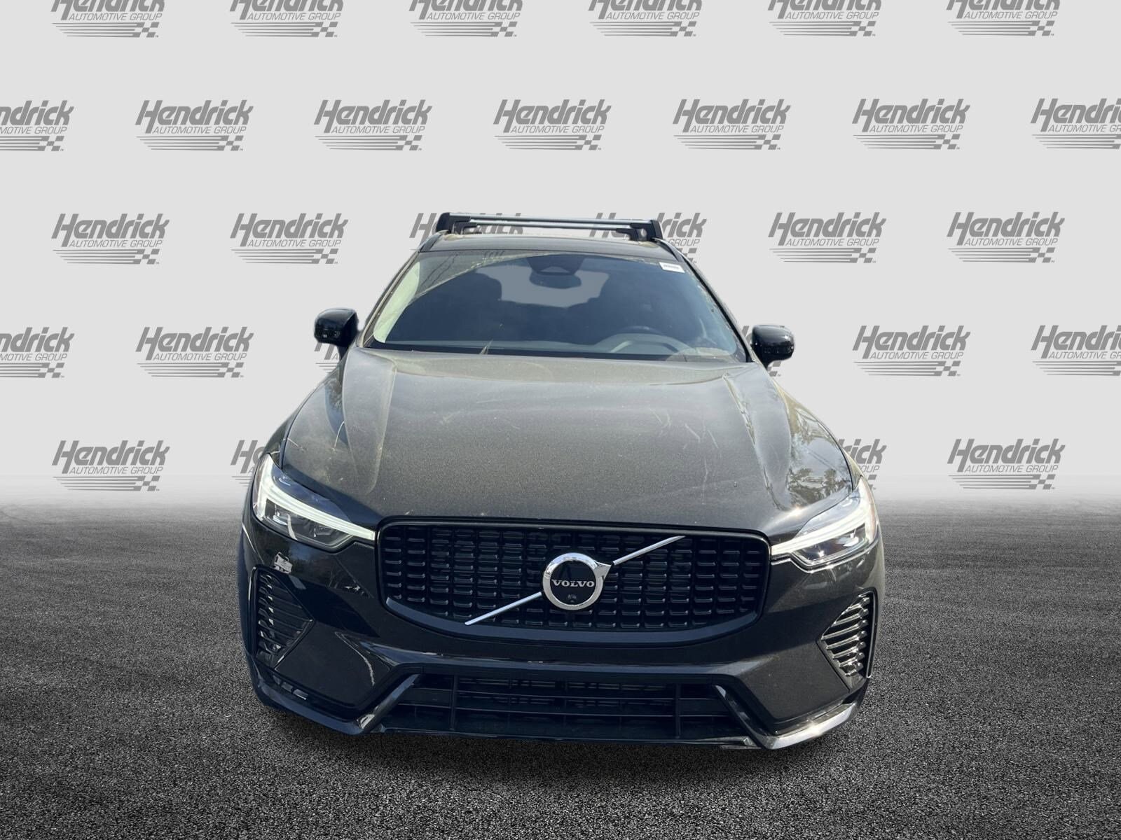 2025 Volvo XC60 B5 Plus photo 3