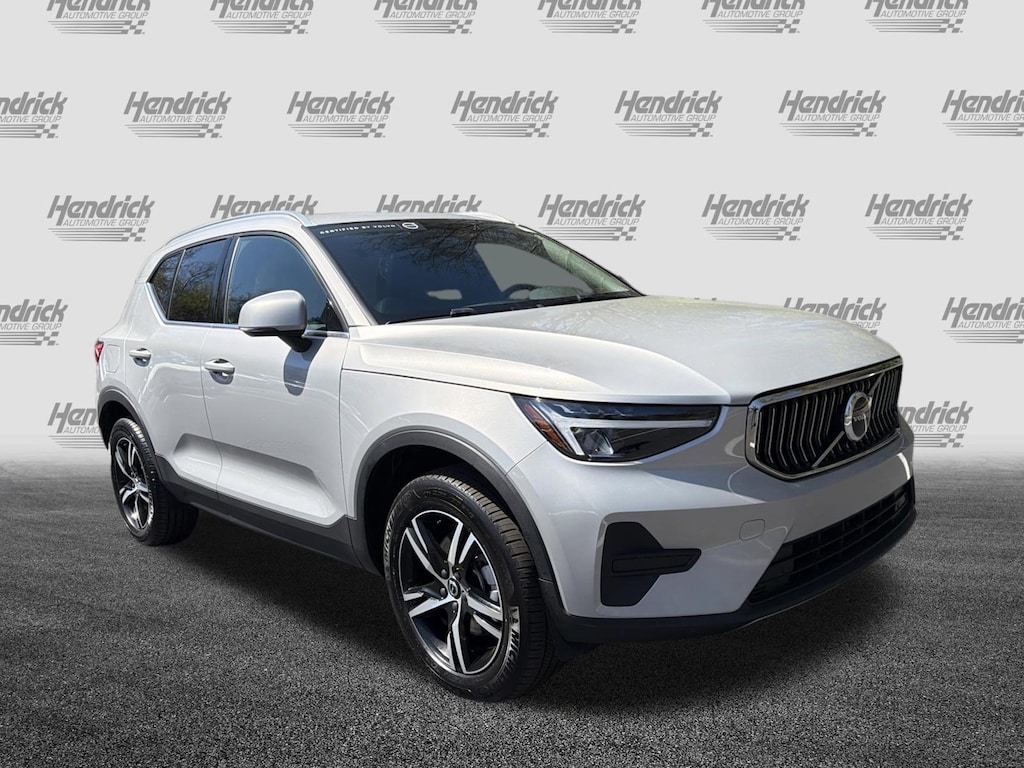 Certified 2025 Volvo XC40 Core Bright Theme SUV