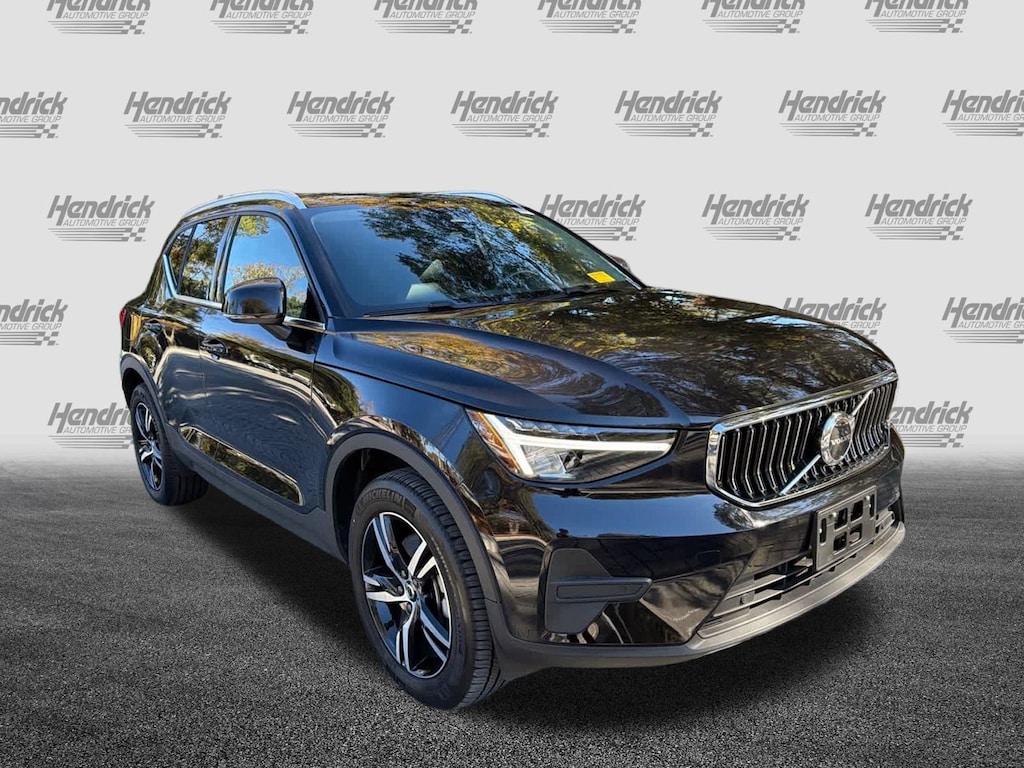 Certified 2025 Volvo XC40 Core Bright Theme SUV