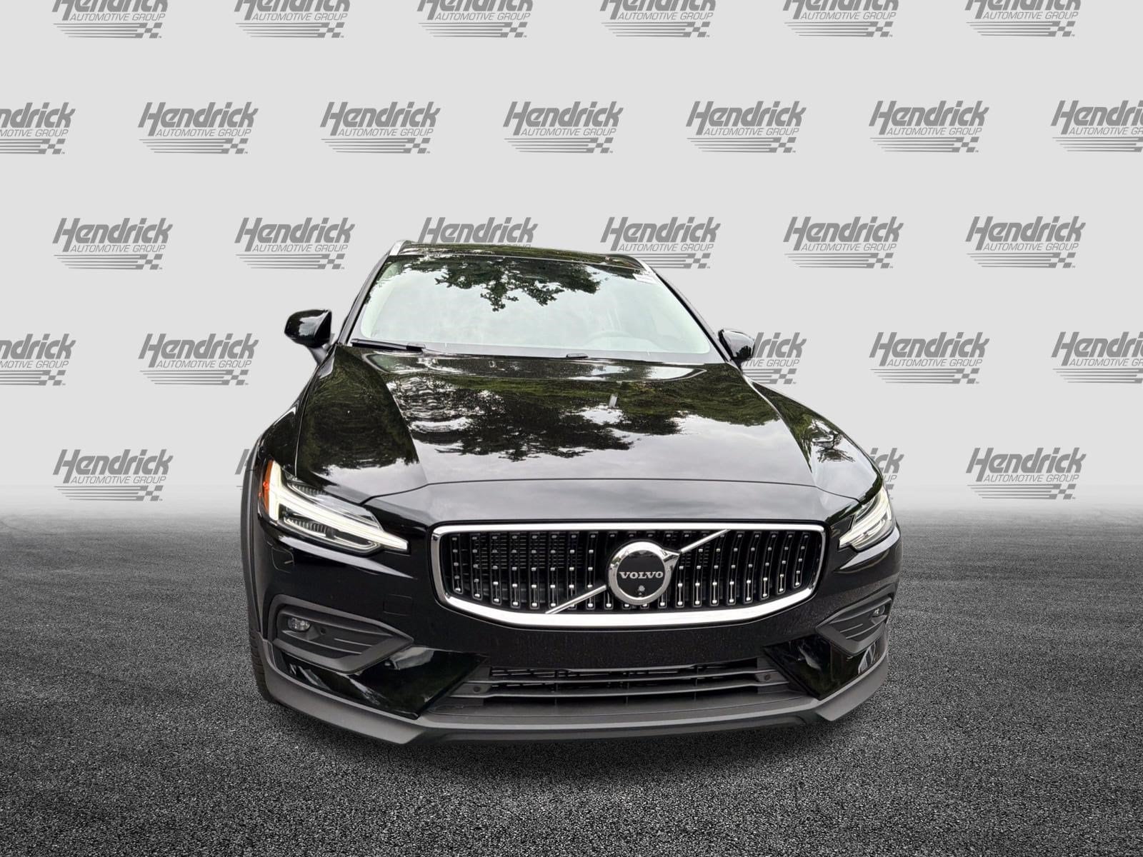 Volvo V60 Cross Country B5 Plus