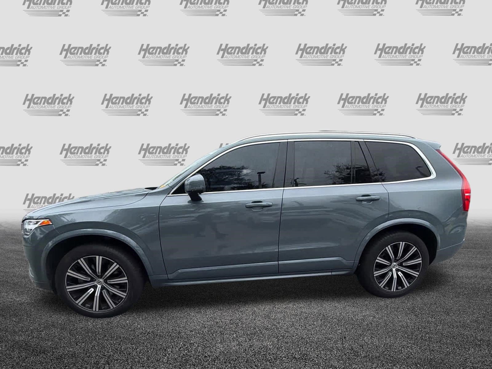 2023 Volvo XC90 Core photo 3