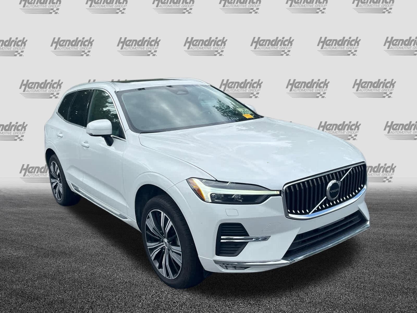 2022 Volvo XC60 Inscription photo 2