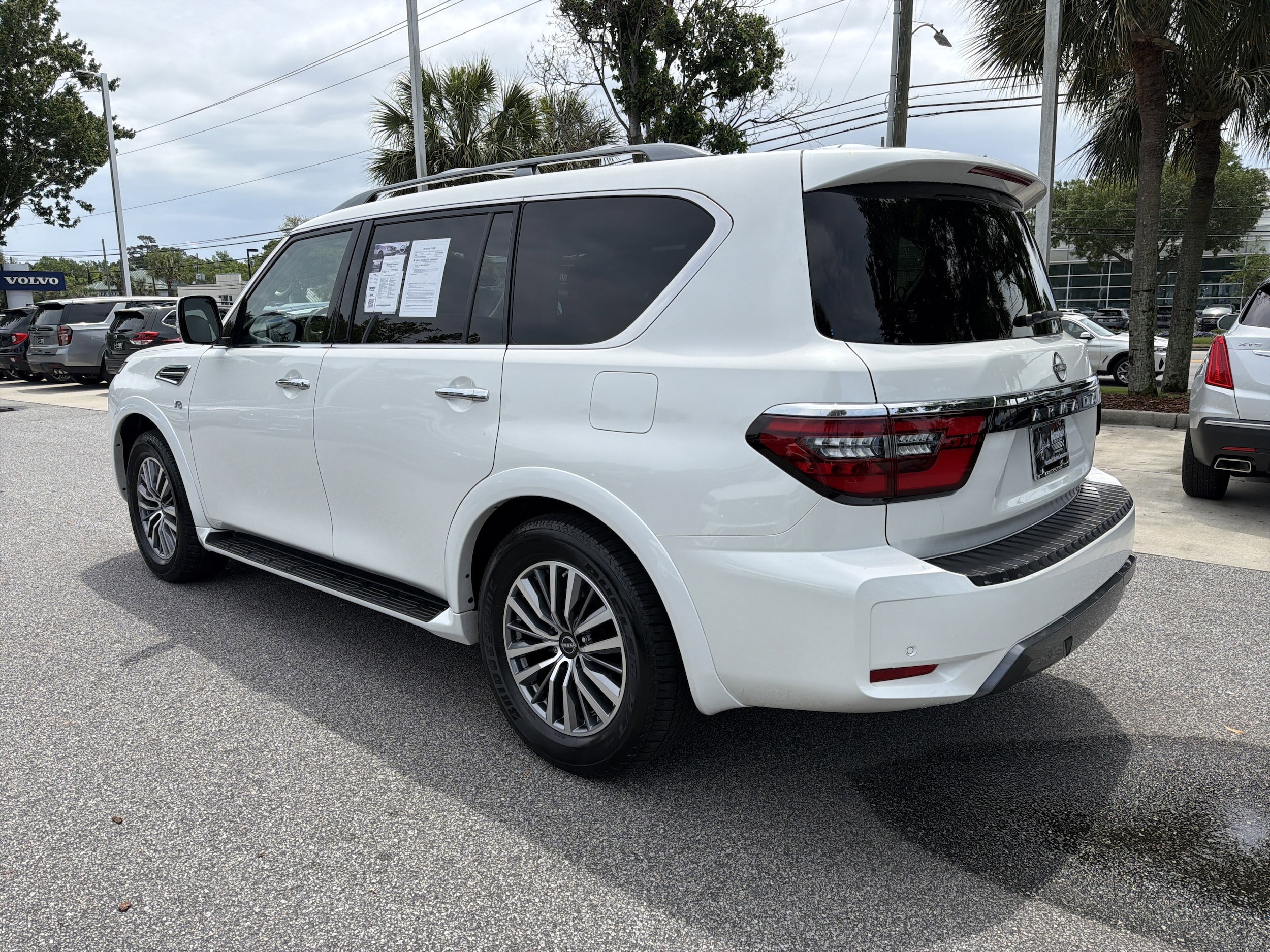 2021 Nissan Armada SV photo 6