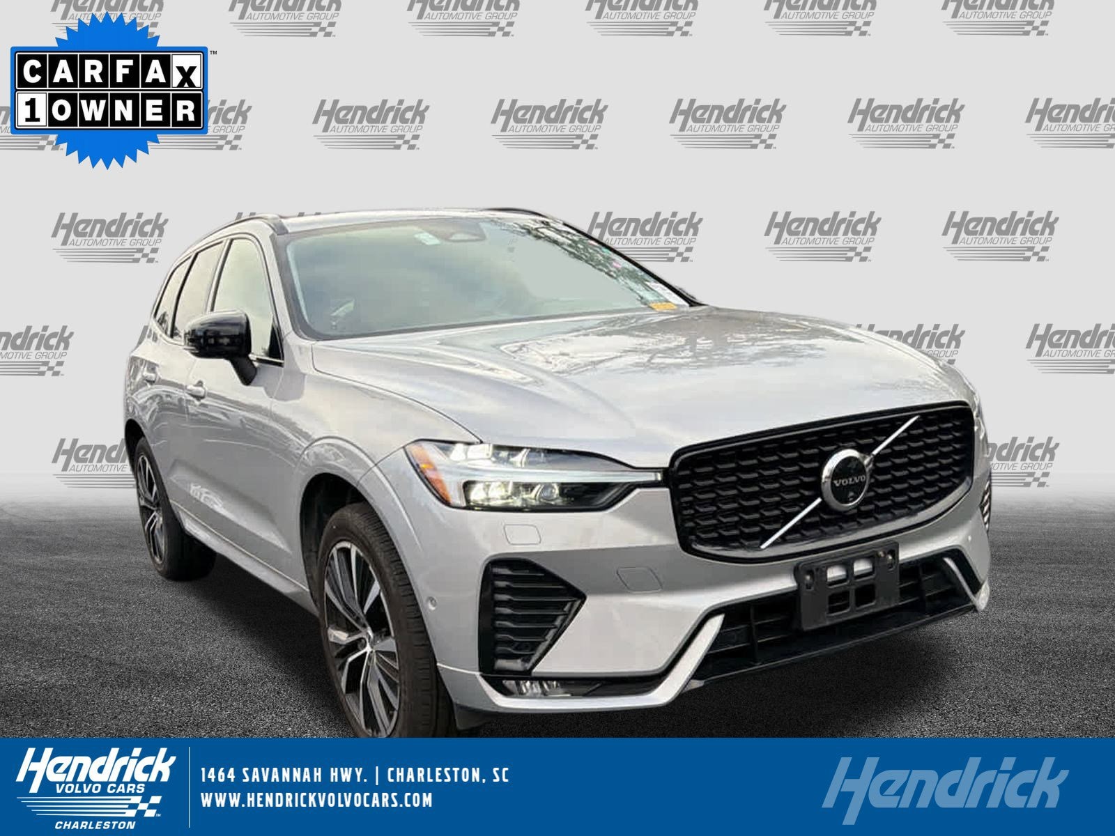2025 Volvo XC60 Plus's photo