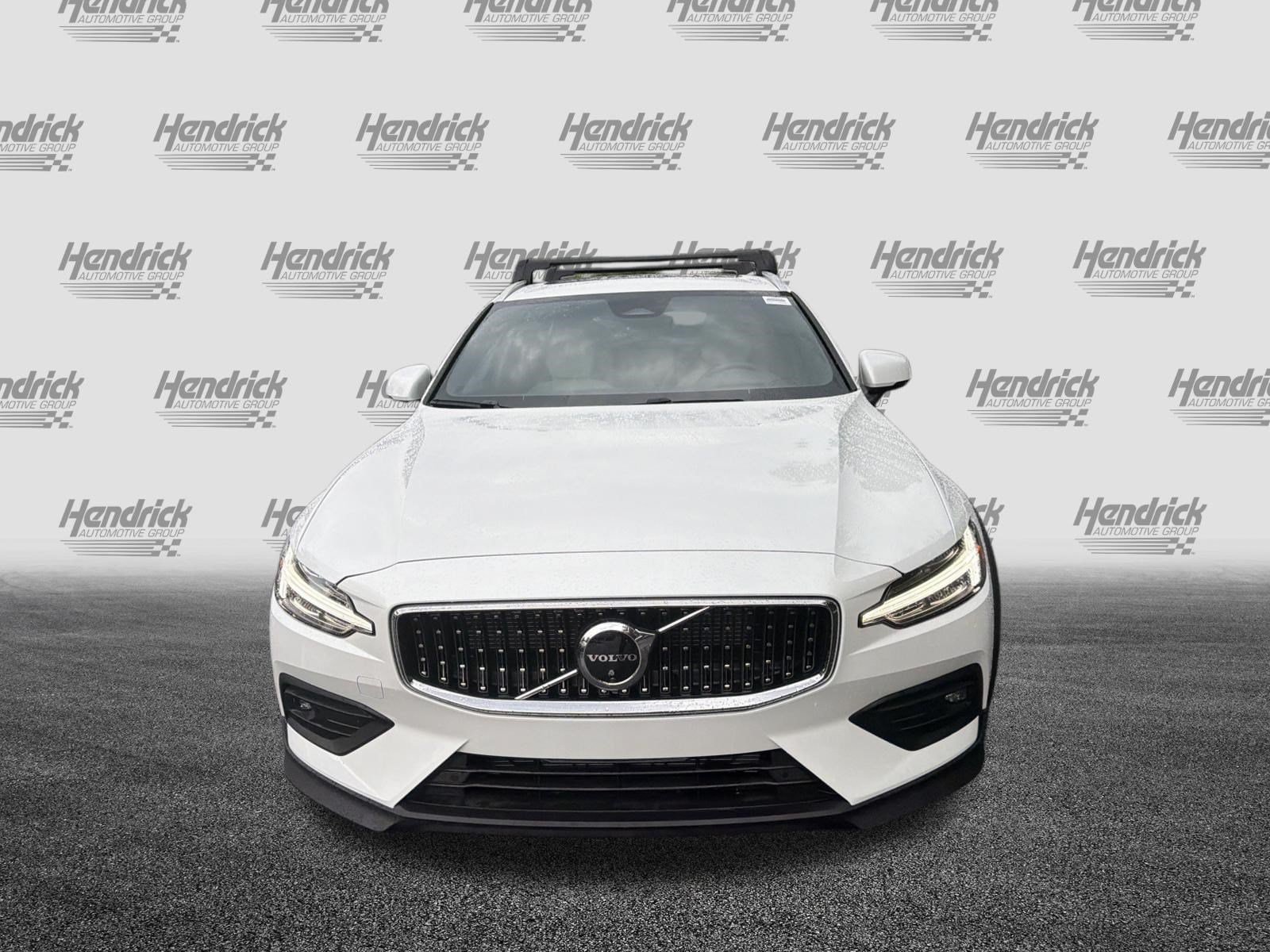 Volvo V60 Cross Country B5 Ultra