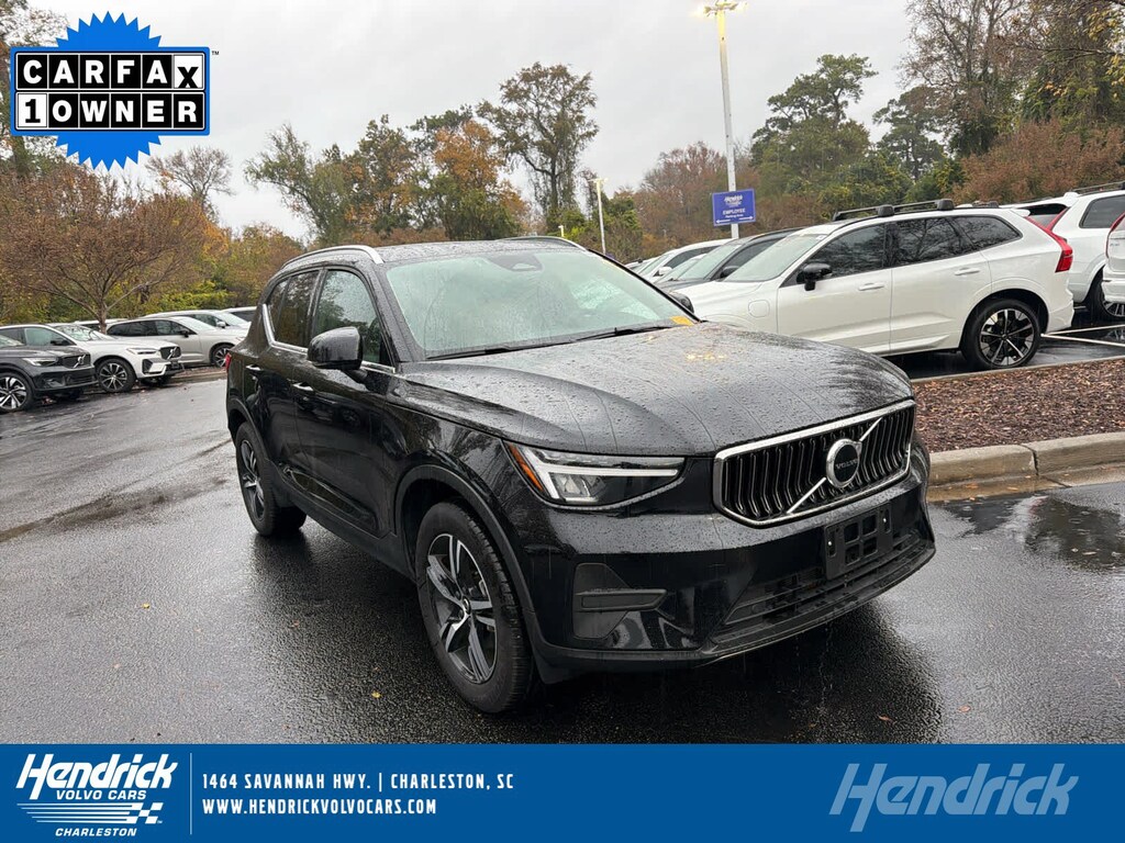 Certified 2025 Volvo XC40 Core Bright Theme SUV