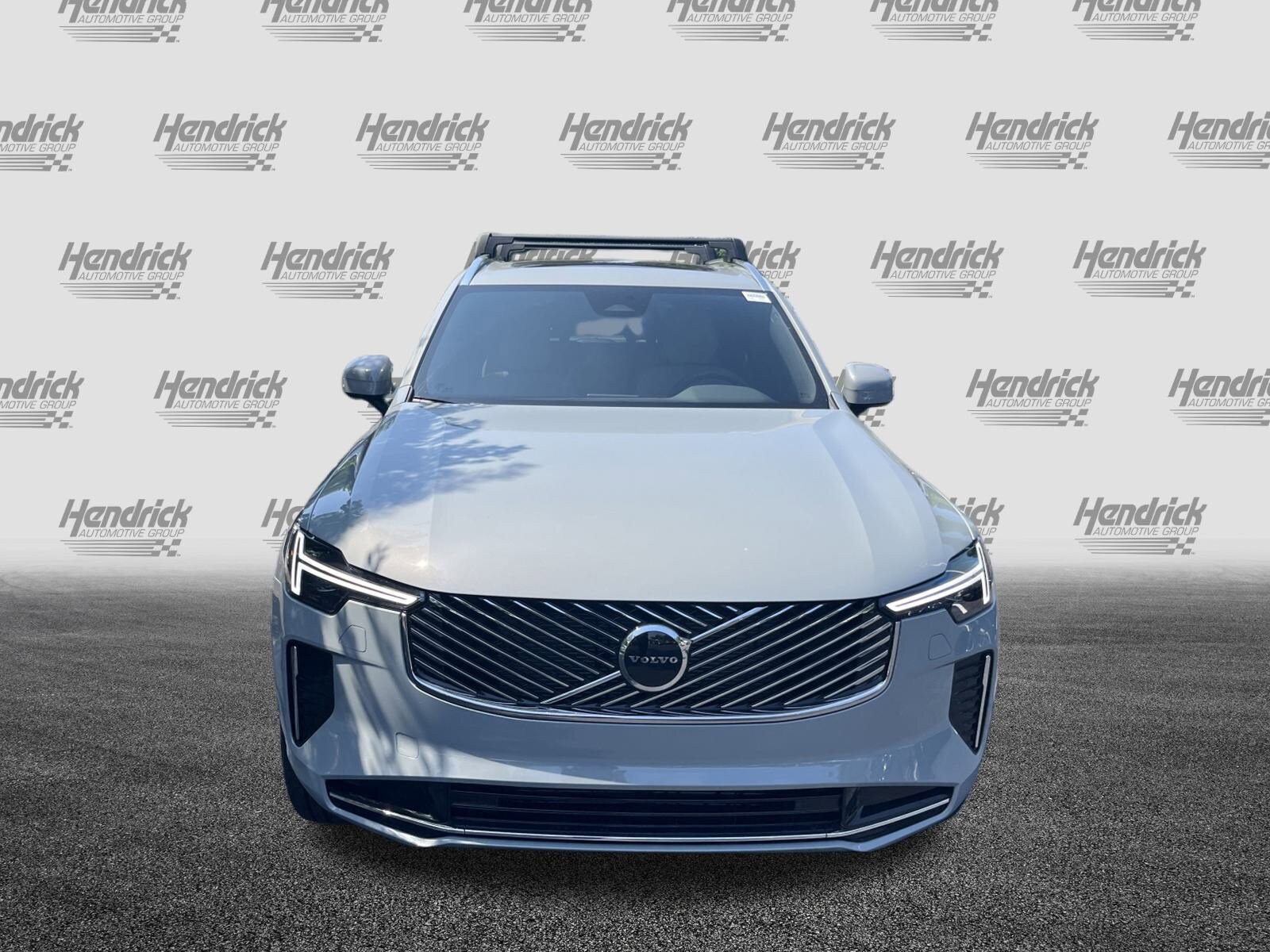 2026 Volvo XC90 B5 Core photo 3