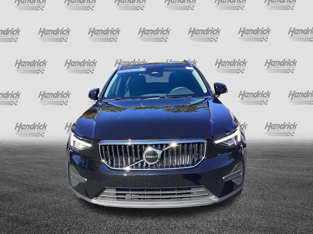 Certified 2025 Volvo XC40 Core Bright Theme SUV