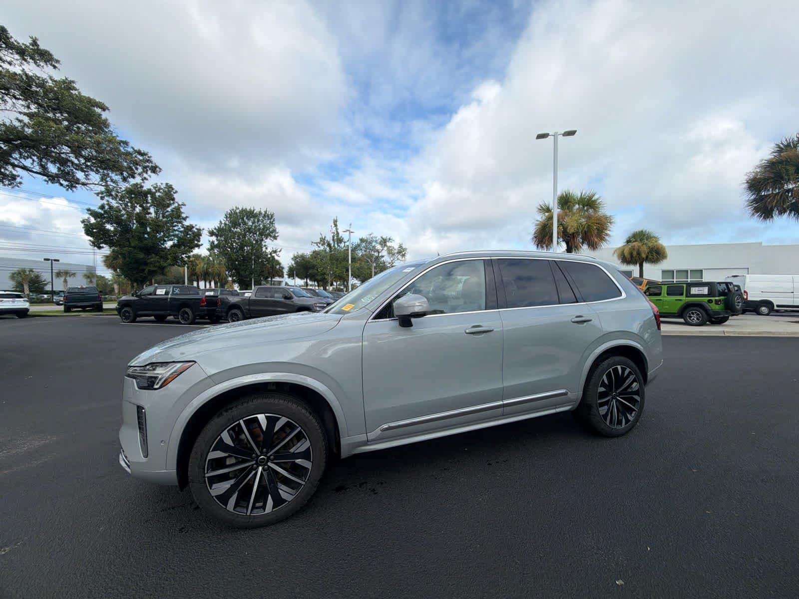 Volvo XC90 Plus