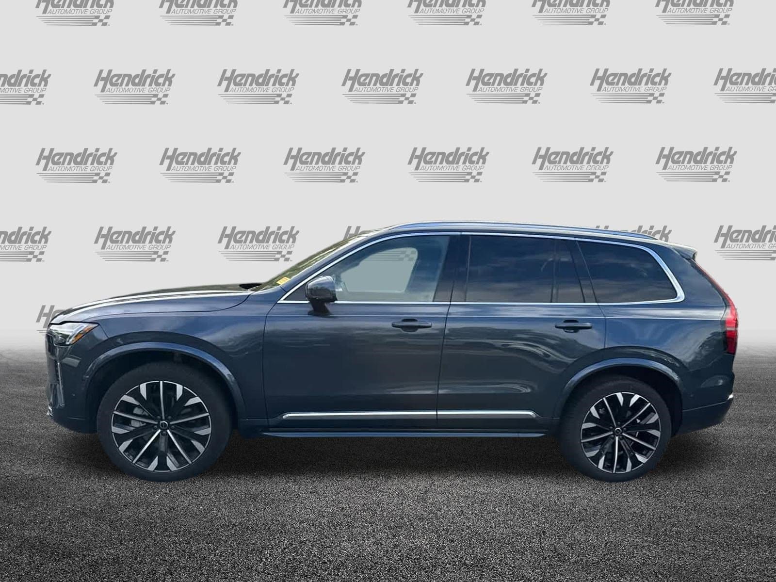 2025 Volvo XC90 Plus photo 6
