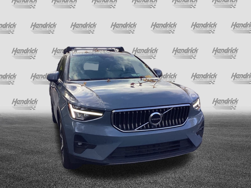 Certified 2023 Volvo XC40 Plus Bright Theme SUV