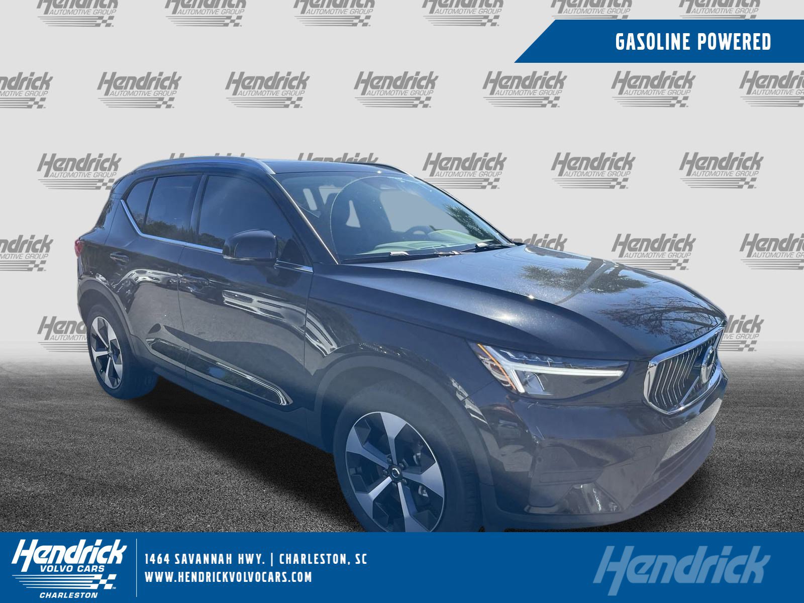 2025 Volvo XC40 SUV 