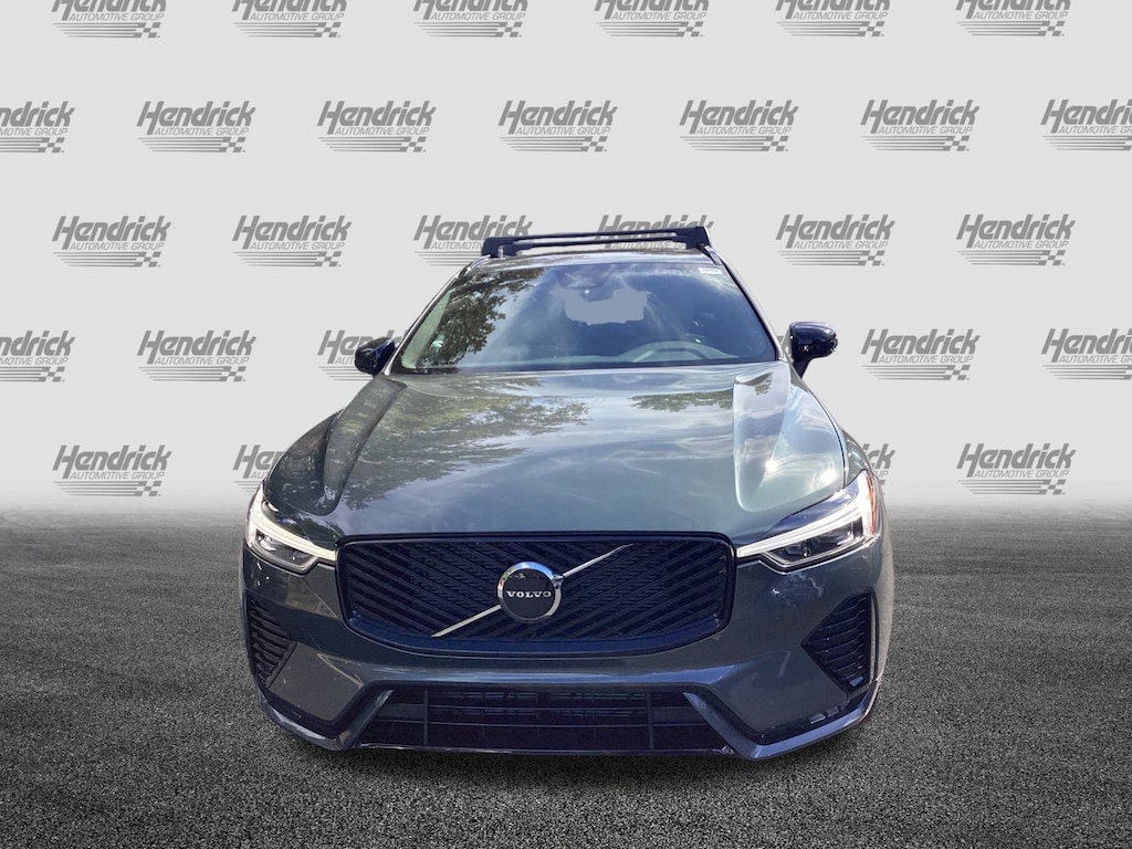 New 2026 Volvo XC60 B5 Core SUV