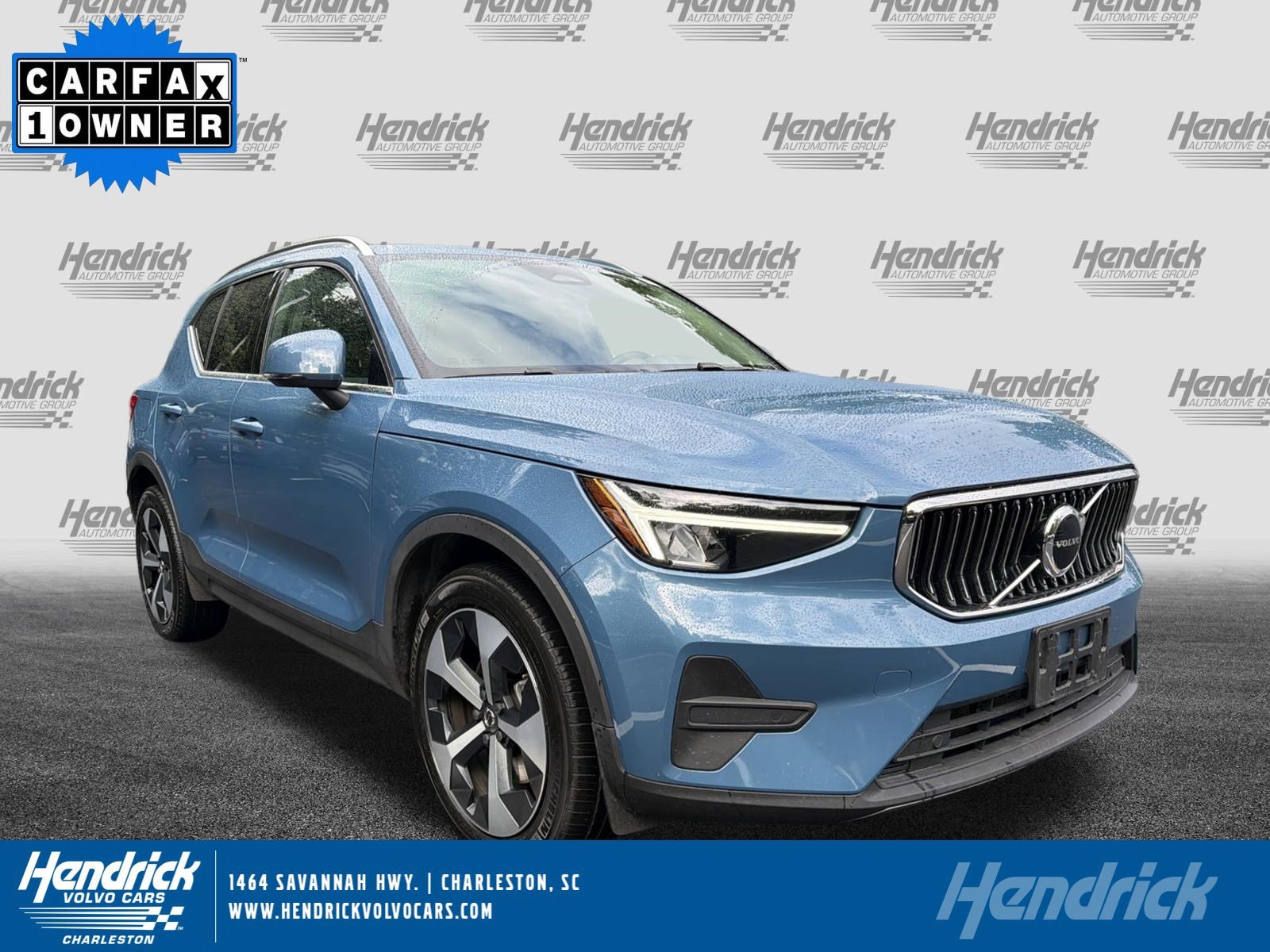 2025 Volvo XC40 B5 Core Bright AWD's photo