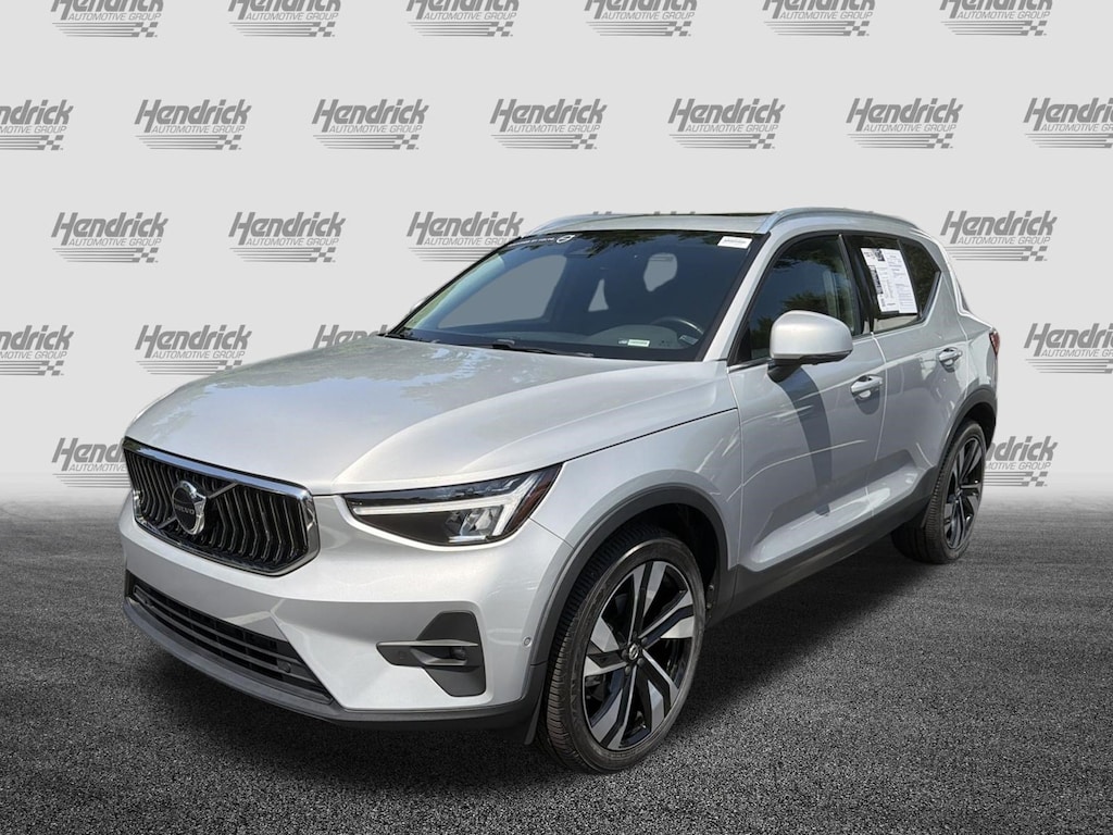 Certified 2023 Volvo XC40 Ultimate Bright Theme SUV