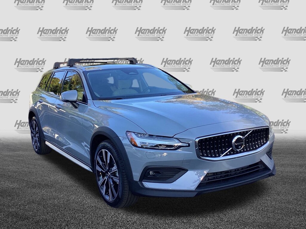 New 2026 Volvo V60 Cross Country B5 Ultra Wagon