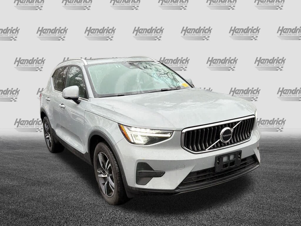 Certified 2025 Volvo XC40 Core Bright Theme SUV