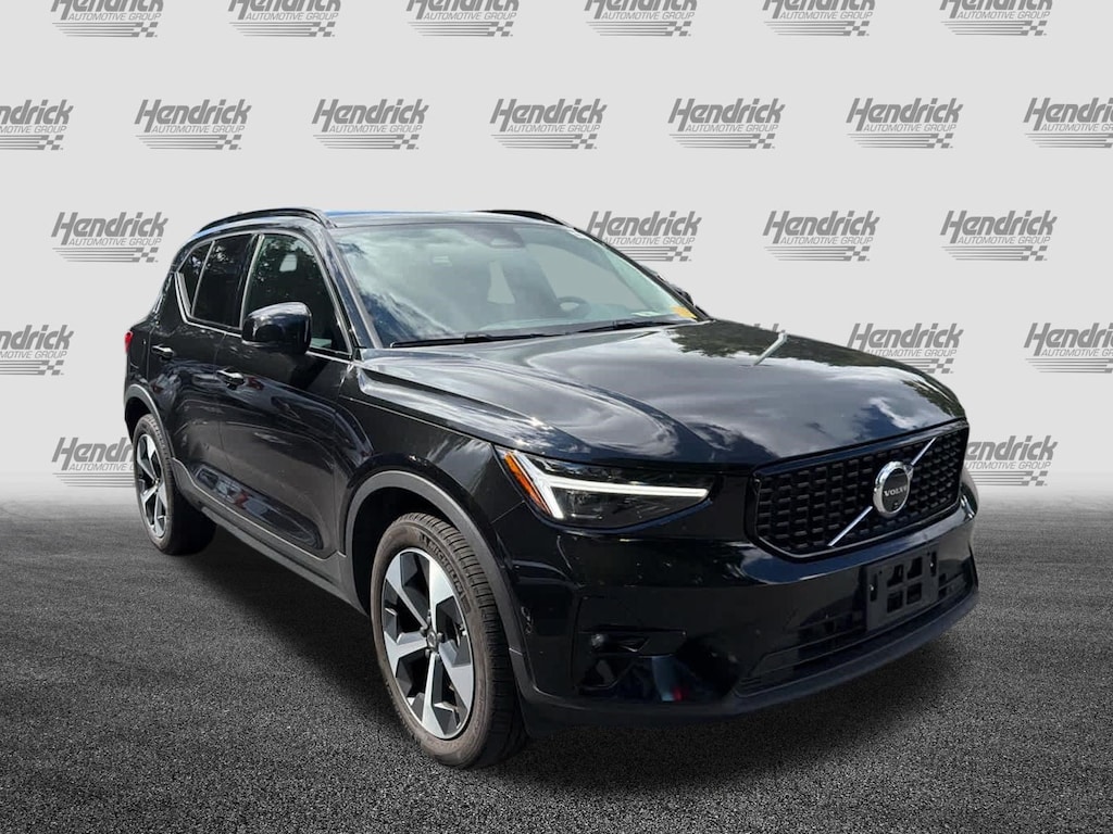 Used 2026 Volvo XC40 Plus SUV