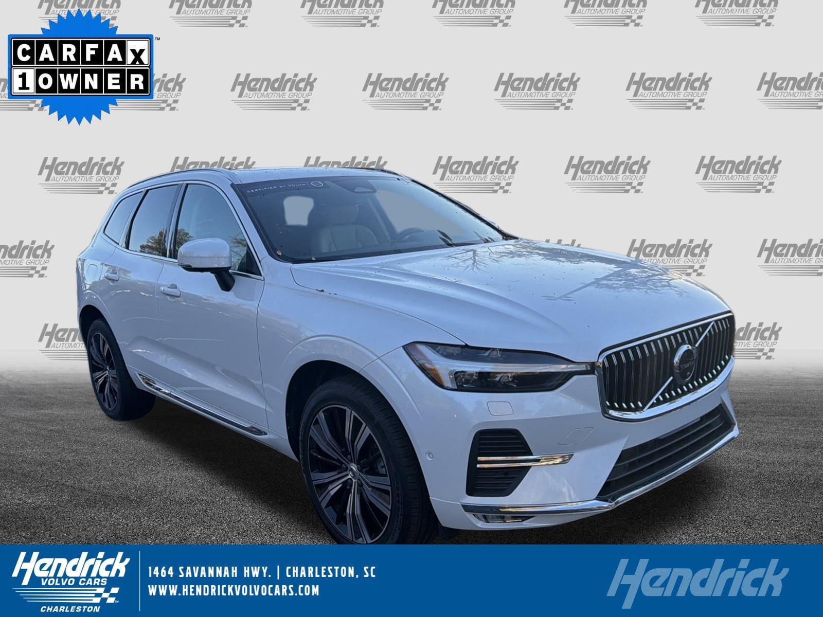 2023 Volvo XC60 Plus's photo