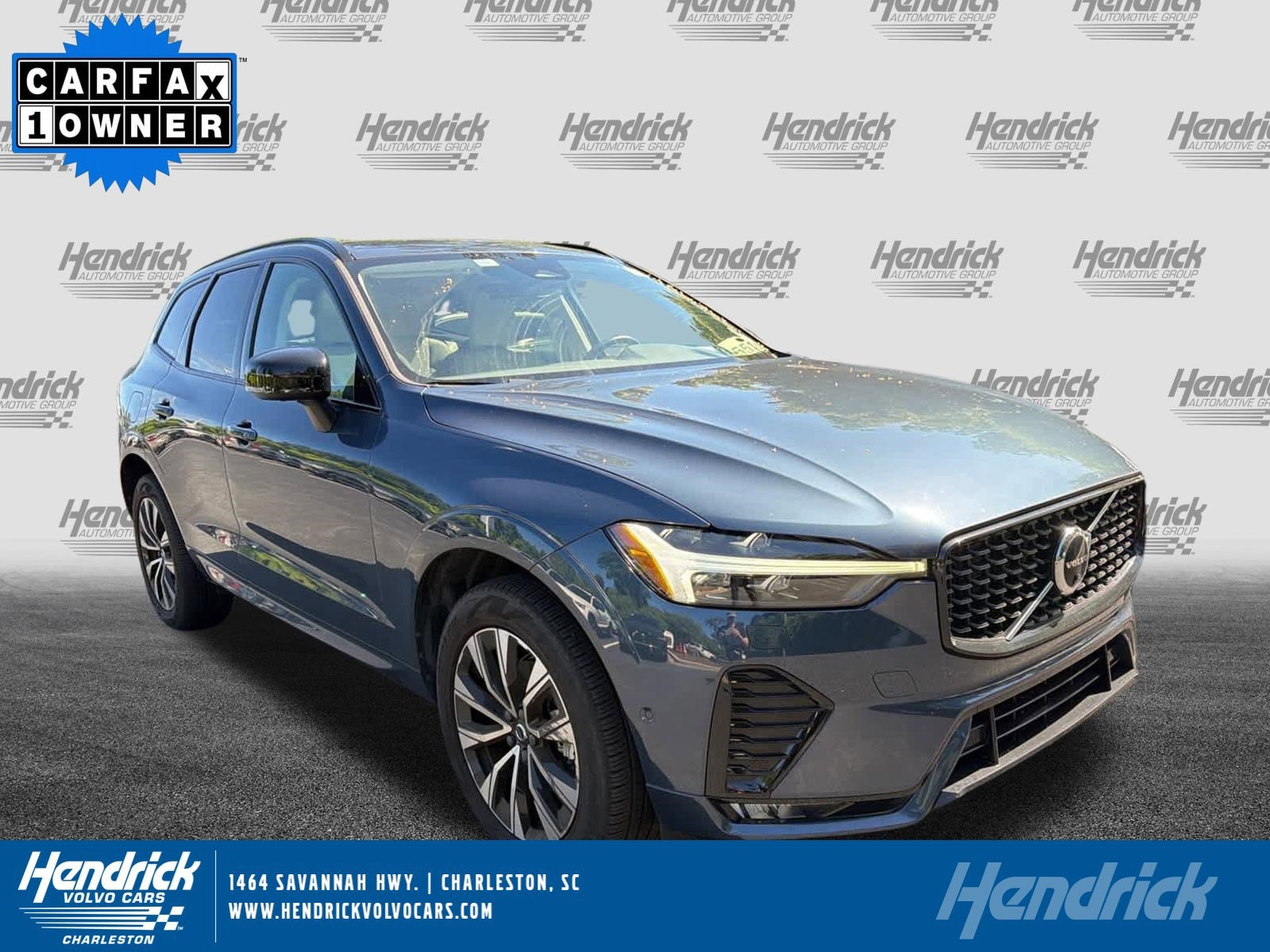 2024 Volvo XC60 B5 Plus Dark Theme AWD's photo
