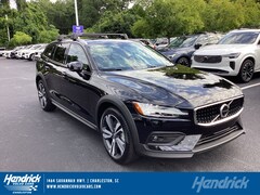 2026 Volvo V60 Cross Country B5 Plus Wagon