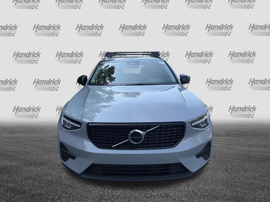Certified 2026 Volvo XC40 Core SUV