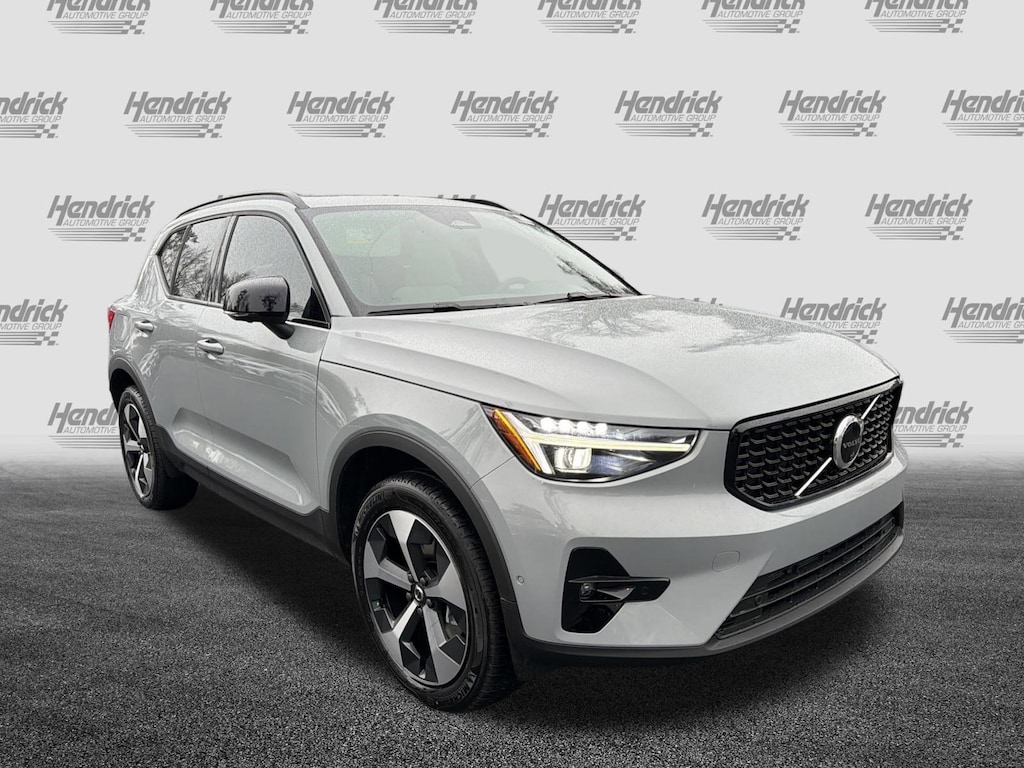 New 2026 Volvo XC40 B4 Plus SUV
