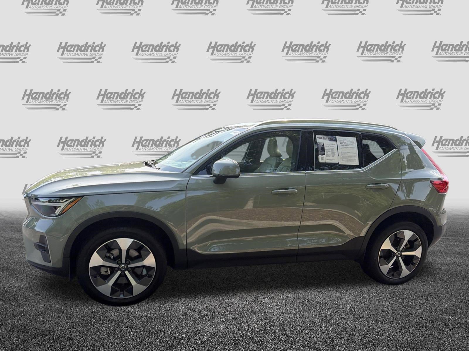 Volvo XC40 Plus Bright Theme