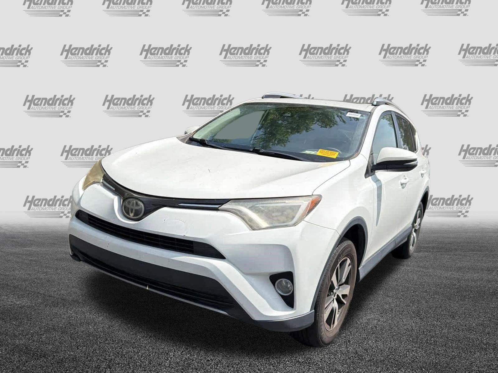2017 Toyota RAV4 XLE photo 5